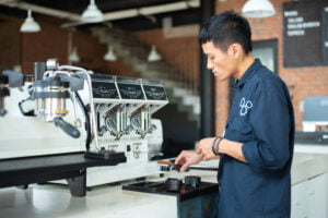 Coffee Roaster - Nơi chắp cánh cho những giấc mơ khởi nghiệp 202104160744-TJK0485-300x200