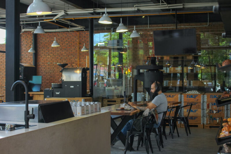 BLOCKCHAIN VÀ NGÀNH CÀ PHÊ THẾ GIỚI - BƯỚC NGOẶT MỞ RA KỶ NGUYÊN BỀN VỮNG - 43 Factory Coffee Roaster