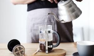 Câu chuyện lịch sử về dụng cụ pha chế cà phê French Press