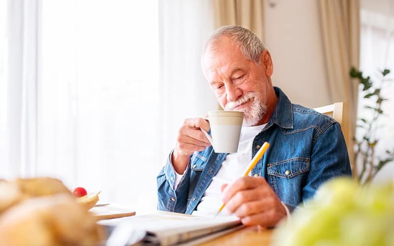 Uống cà phê có thể ngăn chặn bệnh Alzheimer