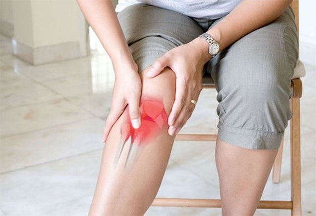 Người bị bệnh viêm khớp có nên uống cà phê?