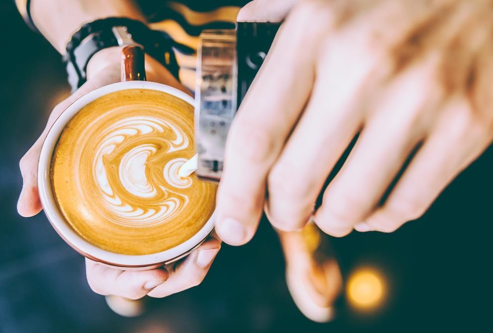 Hướng dẫn kỹ thuật tạo hình Latte Art thiên nga đẹp mắt