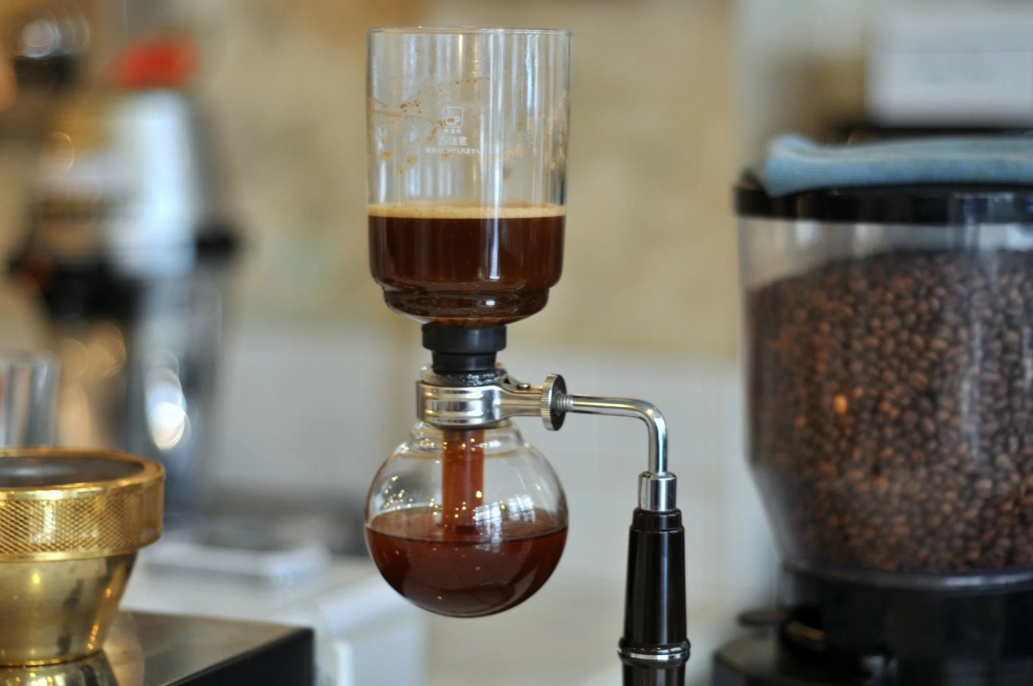 Cách thưởng thức cà phê Syphon: Sự kết hợp giữa khoa học và nghệ thuật