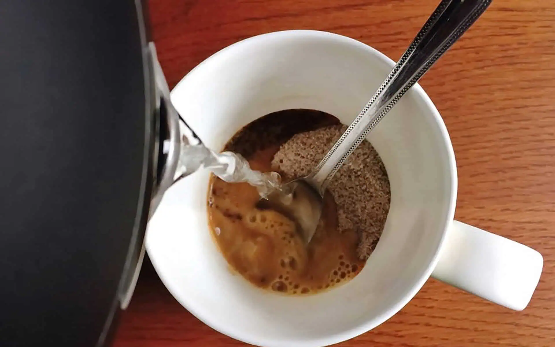 pha cà phê hòa tan