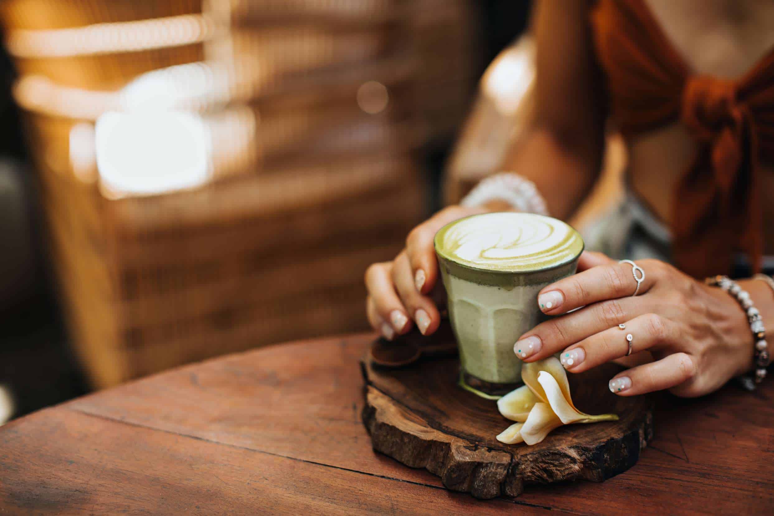 Trải nghiệm Es Alpukat Kopi hay Café Bơ Đá Indonesia tuyệt hảo cho mùa hè