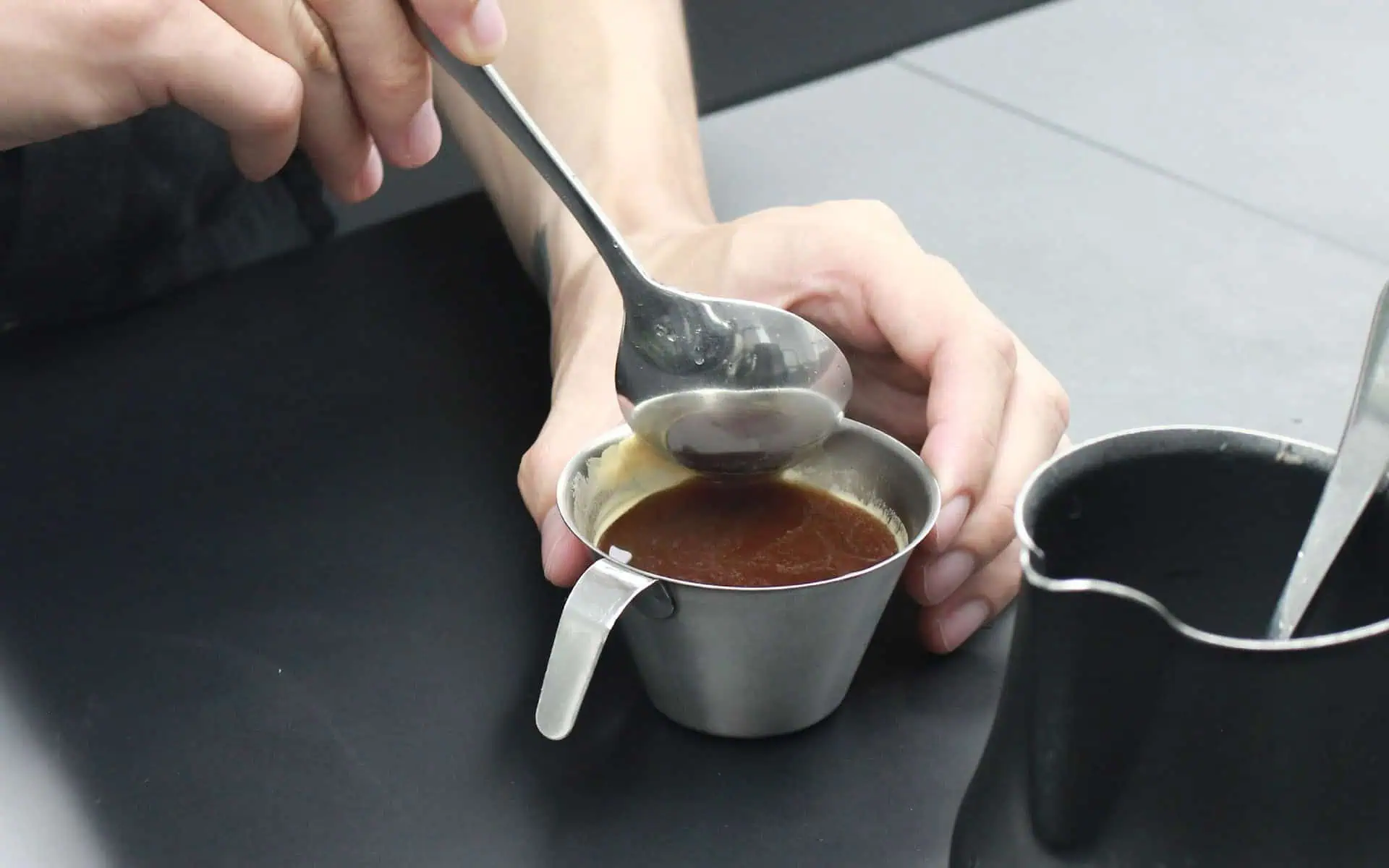 Trải nghiệm cà phê khoa học & hiện đại tại XLIII Coffee Hoàn Kiếm