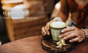 Es Alpukat Kopi: The Perfect Indonesian Avocado Coffee for Summer